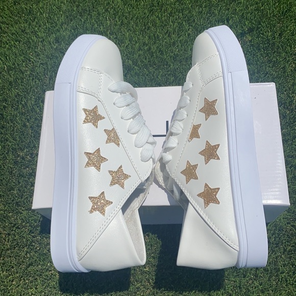 Sneakers with Gold Stars, White - Picture 4 of 10